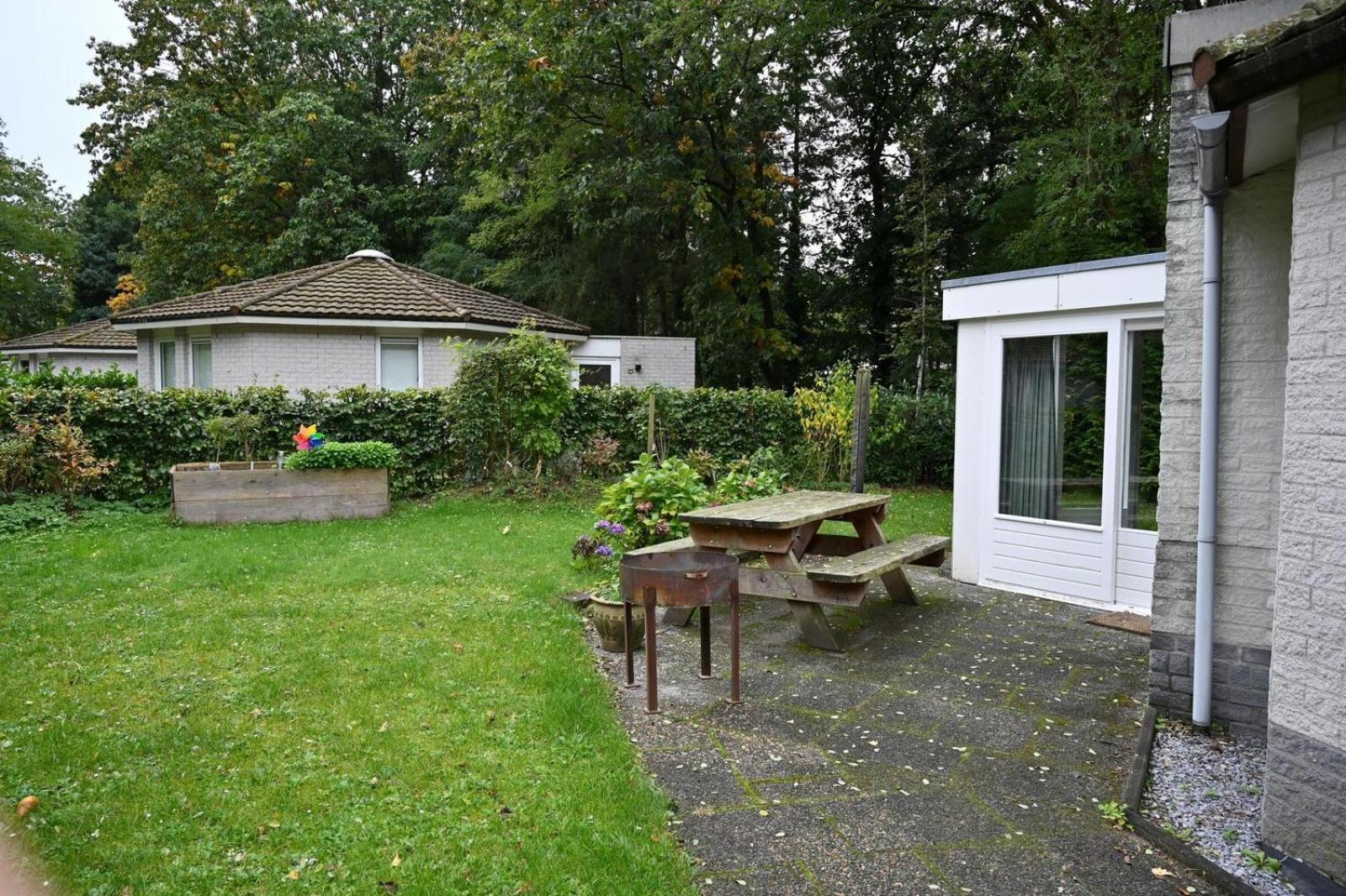 Bungalowpark Het Verscholen Dorp 하르데르웨이크 외부 사진
