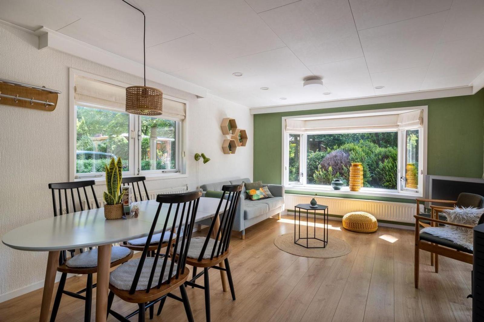 Bungalowpark Het Verscholen Dorp 하르데르웨이크 외부 사진