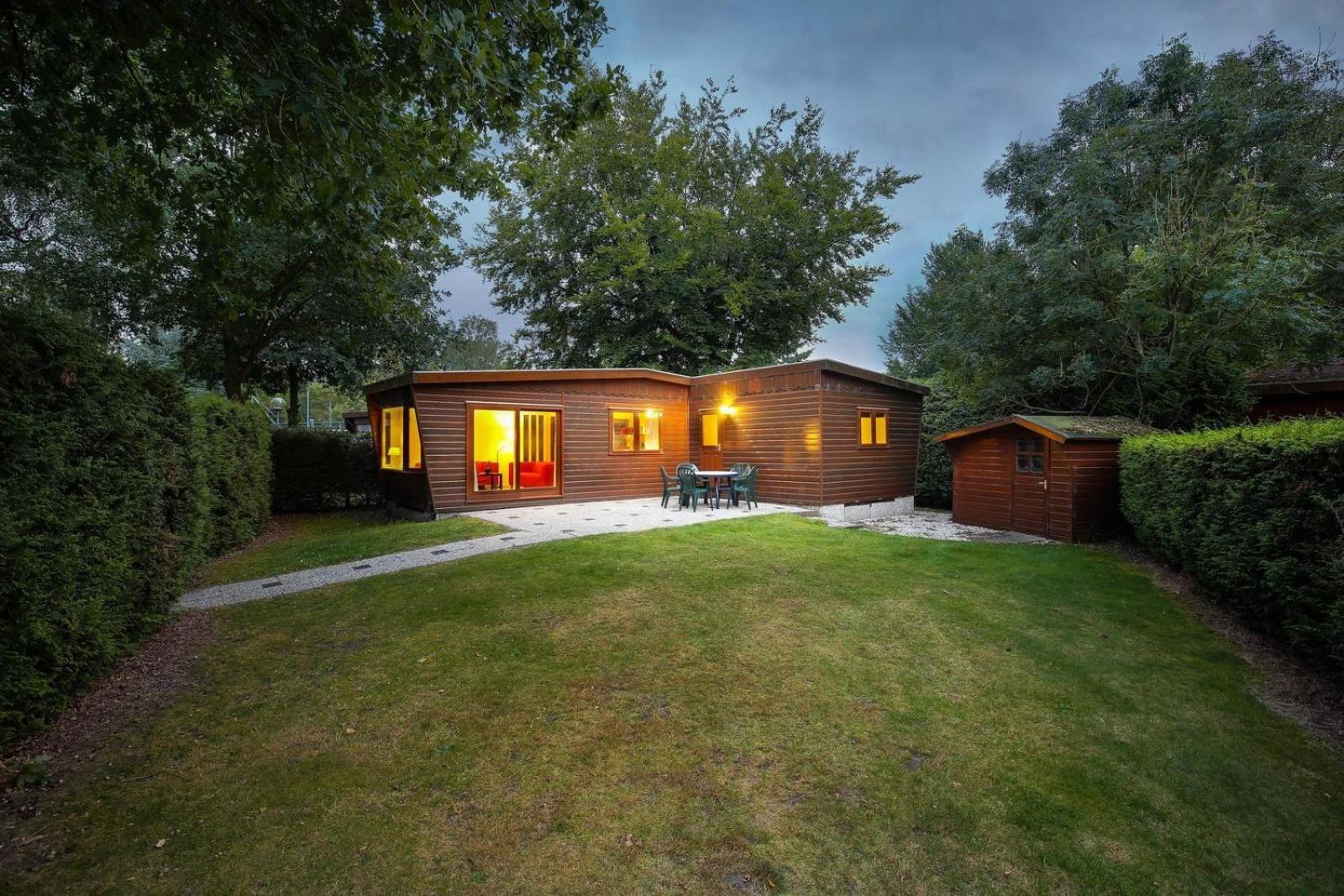 Bungalowpark Het Verscholen Dorp 하르데르웨이크 외부 사진
