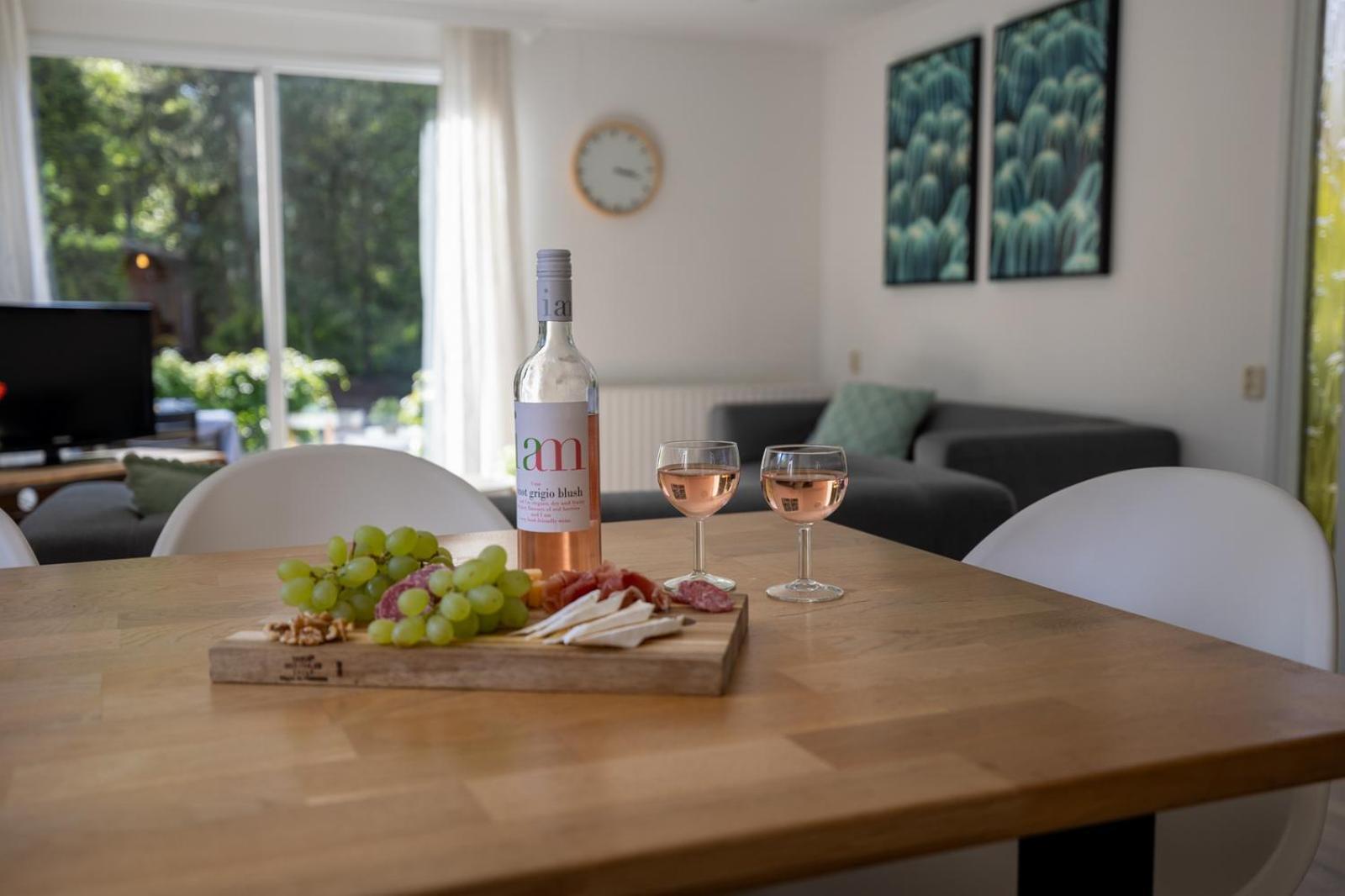 Bungalowpark Het Verscholen Dorp 하르데르웨이크 외부 사진
